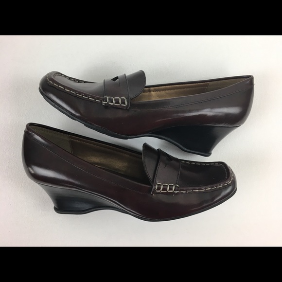 Bass & Co. (Waldorf) Womens Slip-on Penny Loafers - Picture 5 of 8